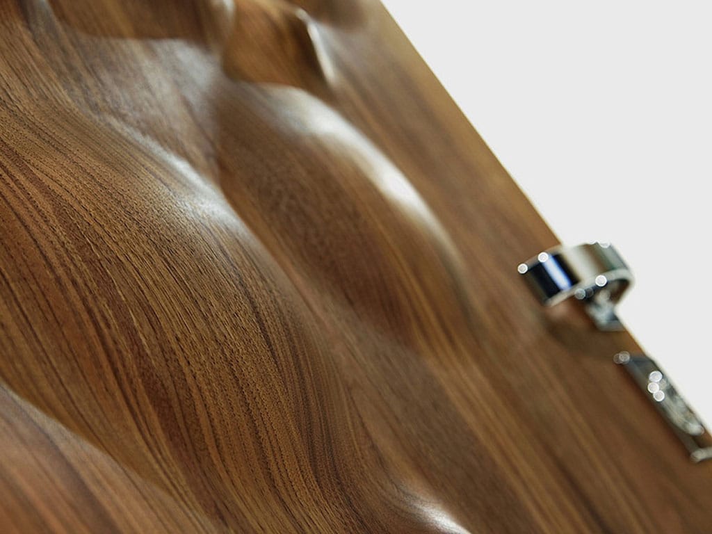ESTROFLESSIONE: AN EXCLUSIVE DOOR 1