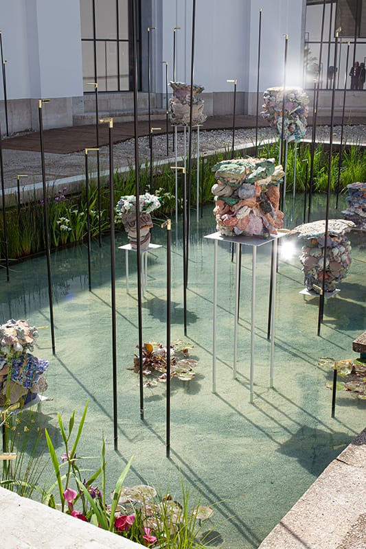 Detail 4 of the Emersa Sommersa installation